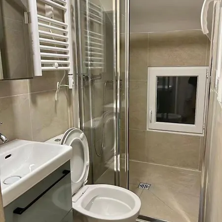 Modern Near Pantheon Párizs